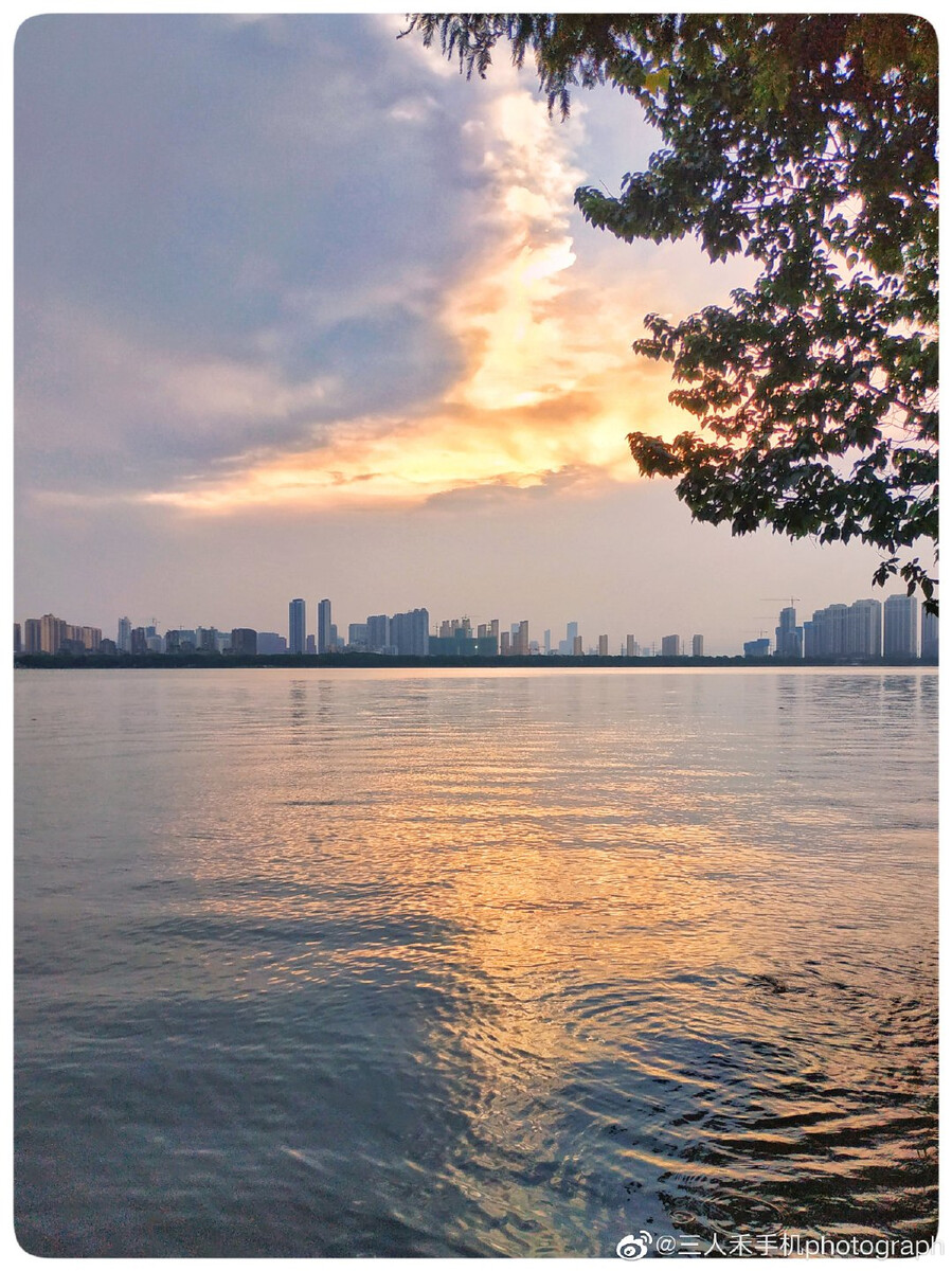 晚霞青山湖風景區(qū)南昌